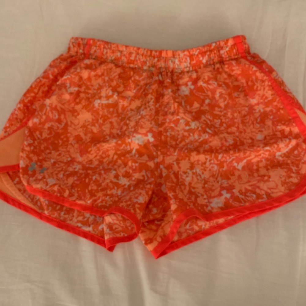 💛women’s underarmour shorts S